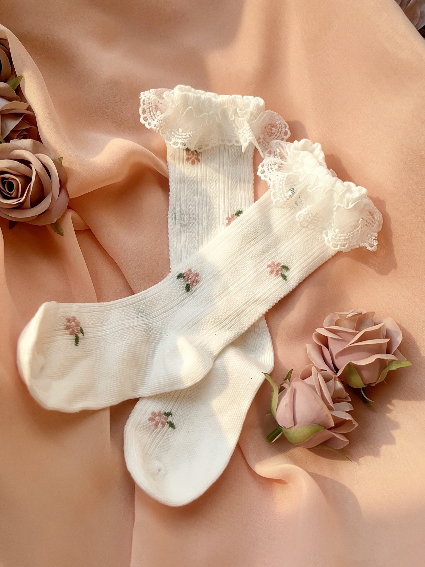 Fleur Lace High Socks - Petal White