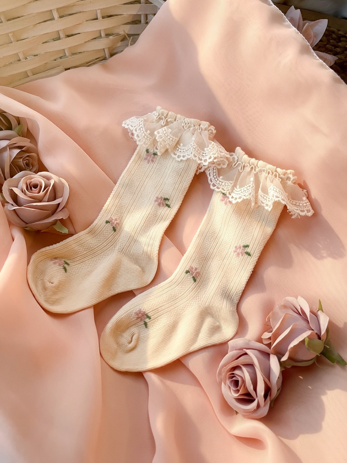 Fleur Lace High Socks - Beige