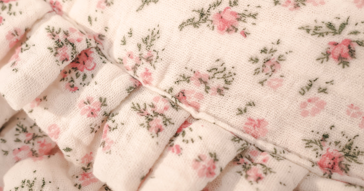 Little Lottie Bonnet in Peony