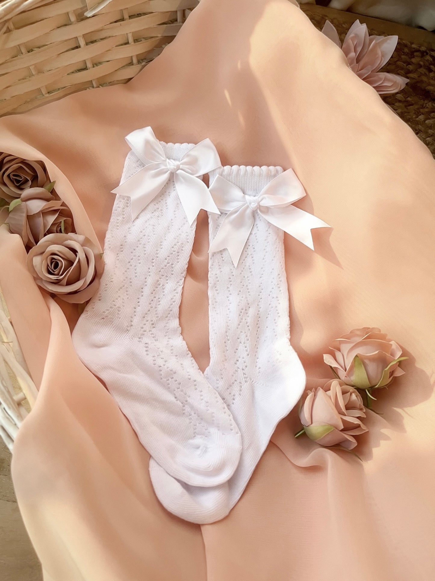 Signature High Bow Socks - Snow White